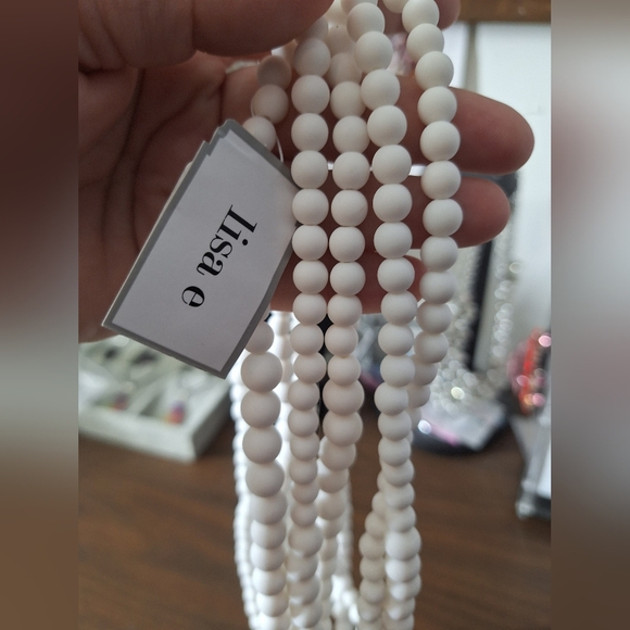 Lisa e white 5 strand statement necklace - Picture 4 of 4